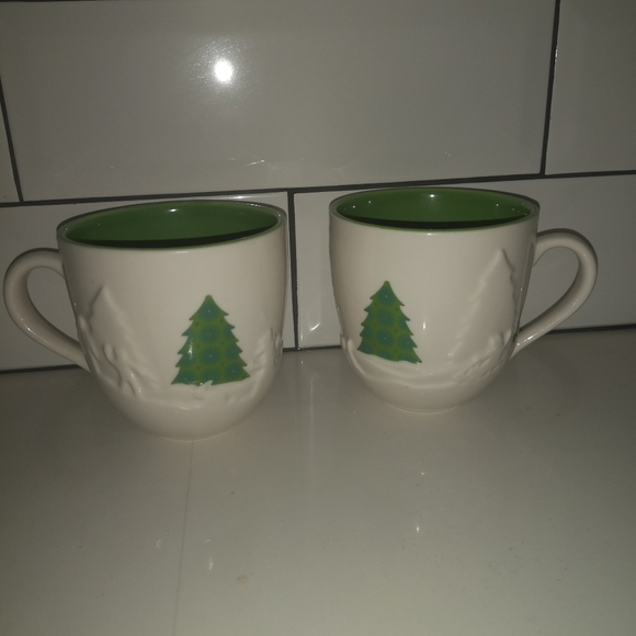 Starbucks Holidays 2006 set of 2 mugs